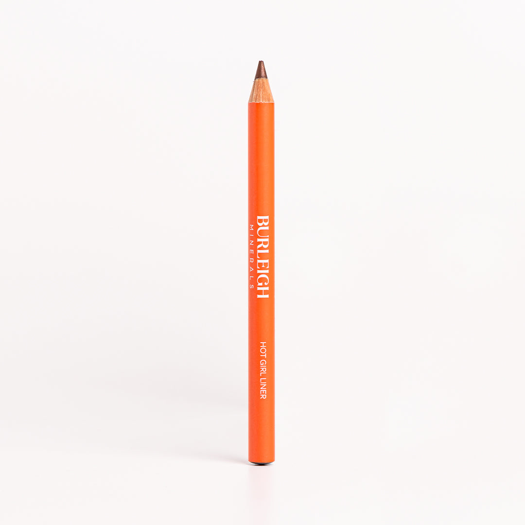 HOT GIRL EYELINER