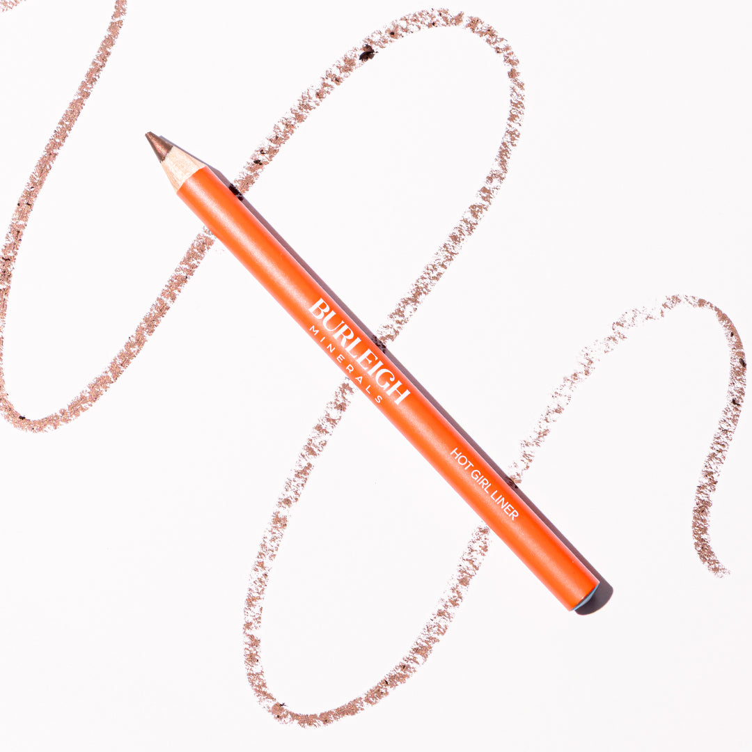 HOT GIRL EYELINER